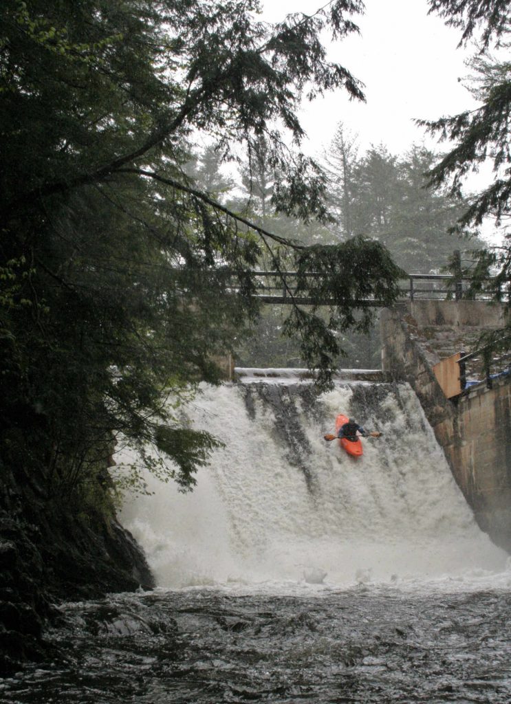 Simone Orlandi runs the dam on the Gihon River Vermont Whitewater Kayaking